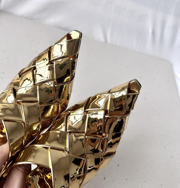 BOTTEGA VENETA Alfie Mule [C1M47-075236] CELINE CHANEL ACCESSORIES LOEWE SHOES LOUIS VUITTON DIRO YSL OTHER BRAND HANDBAGS BALENCIAGA BOTTEGA VENETA GOYARD HERMES BURBERRY VALENTINO GUCCI FENDI MIUMIU CHLOE PRADA BVLGARI SUITCASE NEW ARRIVAL 