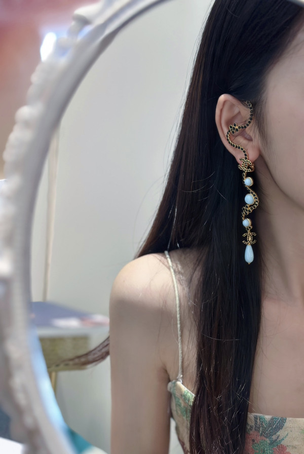 (image for) CL EARRINGS