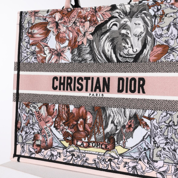 DIRO BOOK TOTE [C1M43-061850] CELINE CHANEL ACCESSORIES LOEWE SHOES LOUIS VUITTON DIRO YSL OTHER BRAND HANDBAGS BALENCIAGA BOTTEGA VENETA GOYARD HERMES BURBERRY VALENTINO GUCCI FENDI MIUMIU CHLOE PRADA BVLGARI SUITCASE NEW ARRIVAL 