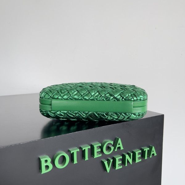 BOTTEGA VENETA Knot Minaudiere [C1M42-070118] CELINE CHANEL ACCESSORIES LOEWE SHOES LOUIS VUITTON DIRO YSL OTHER BRAND HANDBAGS BALENCIAGA BOTTEGA VENETA GOYARD HERMES BURBERRY VALENTINO GUCCI FENDI MIUMIU CHLOE PRADA BVLGARI SUITCASE NEW ARRIVAL 