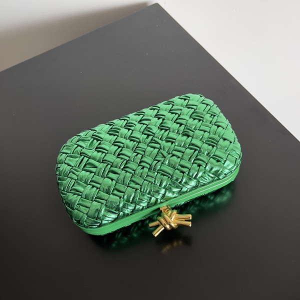 BOTTEGA VENETA Knot Minaudiere [C1M42-070118] CELINE CHANEL ACCESSORIES LOEWE SHOES LOUIS VUITTON DIRO YSL OTHER BRAND HANDBAGS BALENCIAGA BOTTEGA VENETA GOYARD HERMES BURBERRY VALENTINO GUCCI FENDI MIUMIU CHLOE PRADA BVLGARI SUITCASE NEW ARRIVAL 