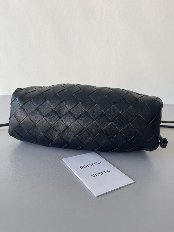 BOTTEGA VENETA MINI POUCH [C1M42-065400] CELINE CHANEL ACCESSORIES LOEWE SHOES LOUIS VUITTON DIRO YSL OTHER BRAND HANDBAGS BALENCIAGA BOTTEGA VENETA GOYARD HERMES BURBERRY VALENTINO GUCCI FENDI MIUMIU CHLOE PRADA BVLGARI SUITCASE NEW ARRIVAL 