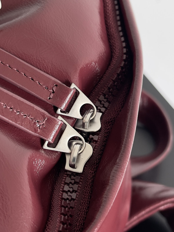 BOTTEGA VENETA Backpack [C1M42-063901] CELINE CHANEL ACCESSORIES LOEWE SHOES LOUIS VUITTON DIRO YSL OTHER BRAND HANDBAGS BALENCIAGA BOTTEGA VENETA GOYARD HERMES BURBERRY VALENTINO GUCCI FENDI MIUMIU CHLOE PRADA BVLGARI SUITCASE NEW ARRIVAL 