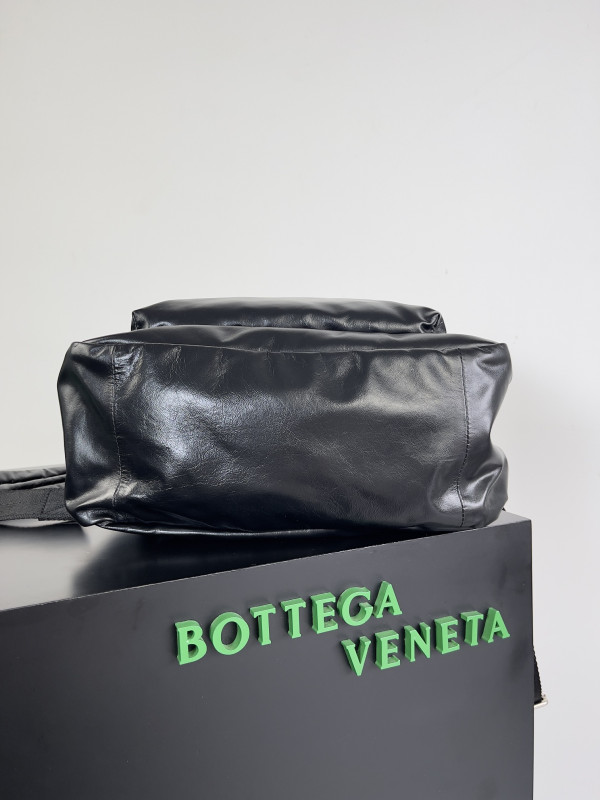BOTTEGA VENETA Backpack [C1M42-063653] CELINE CHANEL ACCESSORIES LOEWE SHOES LOUIS VUITTON DIRO YSL OTHER BRAND HANDBAGS BALENCIAGA BOTTEGA VENETA GOYARD HERMES BURBERRY VALENTINO GUCCI FENDI MIUMIU CHLOE PRADA BVLGARI SUITCASE NEW ARRIVAL 