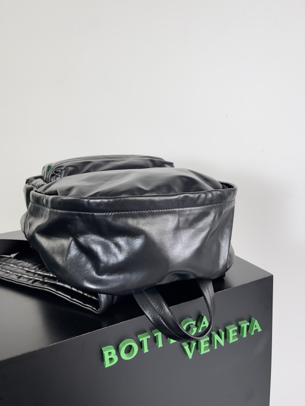 BOTTEGA VENETA Backpack [C1M42-063653] CELINE CHANEL ACCESSORIES LOEWE SHOES LOUIS VUITTON DIRO YSL OTHER BRAND HANDBAGS BALENCIAGA BOTTEGA VENETA GOYARD HERMES BURBERRY VALENTINO GUCCI FENDI MIUMIU CHLOE PRADA BVLGARI SUITCASE NEW ARRIVAL 