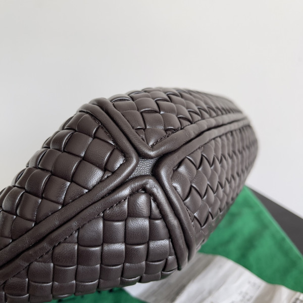 BOTTEGA VENETA Small Clicker Shoulder Bag [C1M42-035926] CELINE CHANEL ACCESSORIES LOEWE SHOES LOUIS VUITTON DIRO YSL OTHER BRAND HANDBAGS BALENCIAGA BOTTEGA VENETA GOYARD HERMES BURBERRY VALENTINO GUCCI FENDI MIUMIU CHLOE PRADA BVLGARI SUITCASE NEW ARRIVAL 