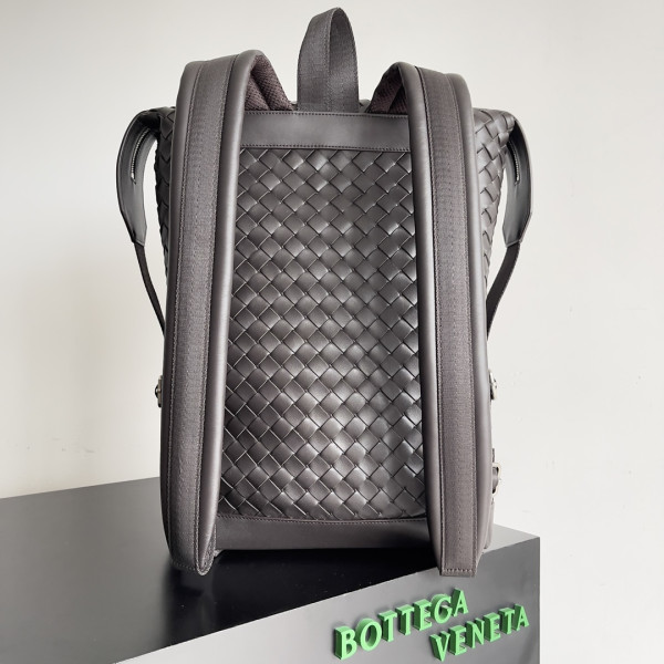BOTTEGA VENETA Arco Backpack [C1M41-090355] CELINE CHANEL ACCESSORIES LOEWE SHOES LOUIS VUITTON DIRO YSL OTHER BRAND HANDBAGS BALENCIAGA BOTTEGA VENETA GOYARD HERMES BURBERRY VALENTINO GUCCI FENDI MIUMIU CHLOE PRADA BVLGARI SUITCASE NEW ARRIVAL 