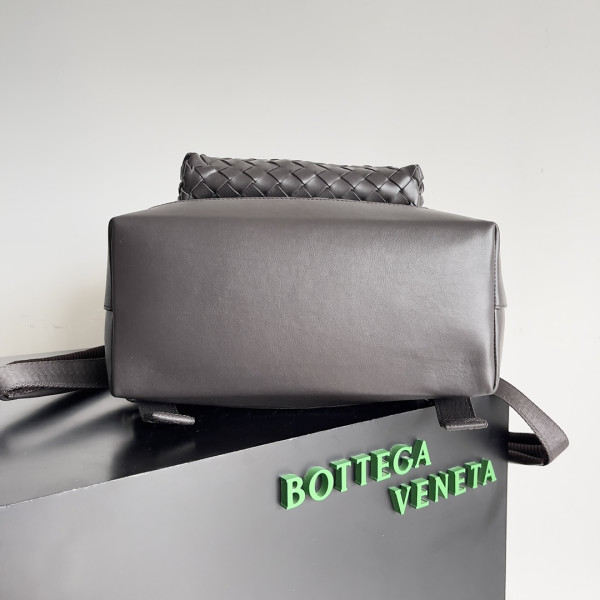 BOTTEGA VENETA Arco Backpack [C1M41-090355] CELINE CHANEL ACCESSORIES LOEWE SHOES LOUIS VUITTON DIRO YSL OTHER BRAND HANDBAGS BALENCIAGA BOTTEGA VENETA GOYARD HERMES BURBERRY VALENTINO GUCCI FENDI MIUMIU CHLOE PRADA BVLGARI SUITCASE NEW ARRIVAL 