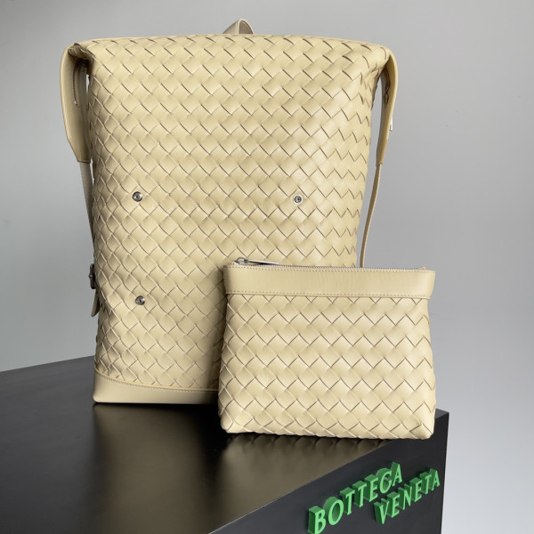 BOTTEGA VENETA Arco Backpack [C1M41-090354] CELINE CHANEL ACCESSORIES LOEWE SHOES LOUIS VUITTON DIRO YSL OTHER BRAND HANDBAGS BALENCIAGA BOTTEGA VENETA GOYARD HERMES BURBERRY VALENTINO GUCCI FENDI MIUMIU CHLOE PRADA BVLGARI SUITCASE NEW ARRIVAL 