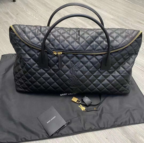 YSL ES GIANT TRAVEL BAG IN QUILTED LEATHER [C1M1Y-083027] CELINE CHANEL ACCESSORIES LOEWE SHOES LOUIS VUITTON DIRO YSL OTHER BRAND HANDBAGS BALENCIAGA BOTTEGA VENETA GOYARD HERMES BURBERRY VALENTINO GUCCI FENDI MIUMIU CHLOE PRADA BVLGARI SUITCASE NEW ARRIVAL 