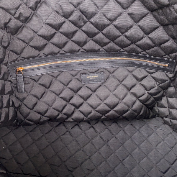YSL ES GIANT TRAVEL BAG IN QUILTED LEATHER [C1M1Y-083027] CELINE CHANEL ACCESSORIES LOEWE SHOES LOUIS VUITTON DIRO YSL OTHER BRAND HANDBAGS BALENCIAGA BOTTEGA VENETA GOYARD HERMES BURBERRY VALENTINO GUCCI FENDI MIUMIU CHLOE PRADA BVLGARI SUITCASE NEW ARRIVAL 