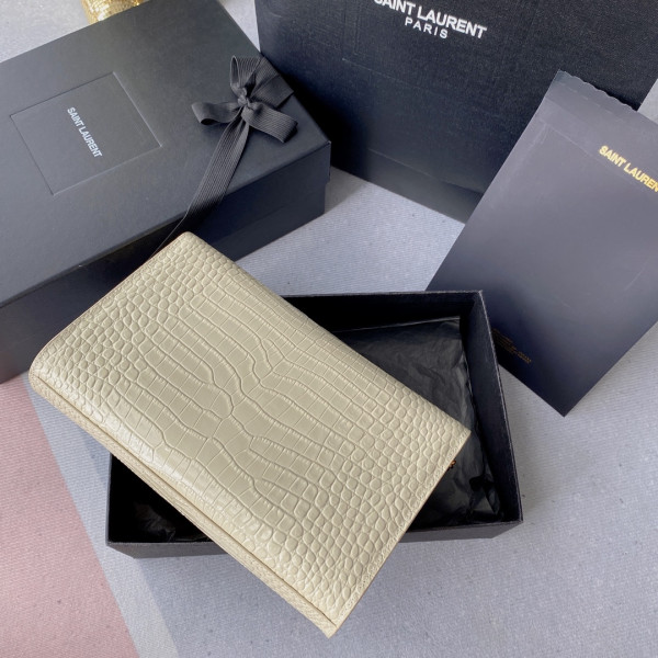 YSL KATE MEDIUM [C1M1Y-081718] CELINE CHANEL ACCESSORIES LOEWE SHOES LOUIS VUITTON DIRO YSL OTHER BRAND HANDBAGS BALENCIAGA BOTTEGA VENETA GOYARD HERMES BURBERRY VALENTINO GUCCI FENDI MIUMIU CHLOE PRADA BVLGARI SUITCASE NEW ARRIVAL 