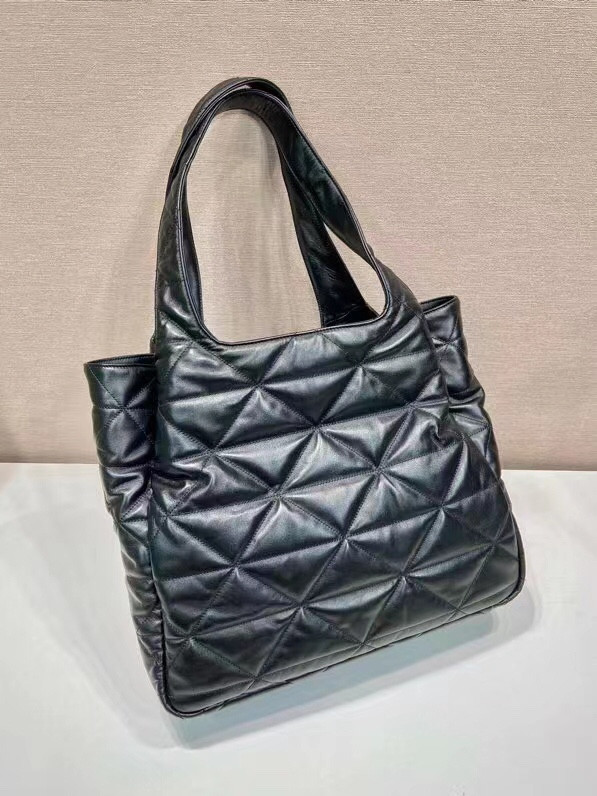 PRADA large tote Bag [1BG449] CELINE CHANEL ACCESSORIES LOEWE SHOES LOUIS VUITTON DIRO YSL OTHER BRAND HANDBAGS BALENCIAGA BOTTEGA VENETA GOYARD HERMES BURBERRY VALENTINO GUCCI FENDI MIUMIU CHLOE PRADA BVLGARI SUITCASE NEW ARRIVAL 