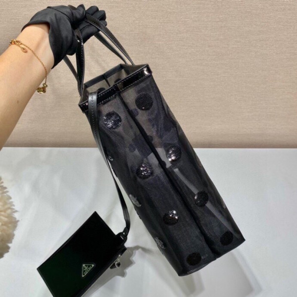 Prada tote bag [C1M1Y-065401] CELINE CHANEL ACCESSORIES LOEWE SHOES LOUIS VUITTON DIRO YSL OTHER BRAND HANDBAGS BALENCIAGA BOTTEGA VENETA GOYARD HERMES BURBERRY VALENTINO GUCCI FENDI MIUMIU CHLOE PRADA BVLGARI SUITCASE NEW ARRIVAL 