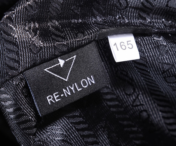 PRADA Re-Nylon tote bag [C1M1Y-064111] CELINE CHANEL ACCESSORIES LOEWE SHOES LOUIS VUITTON DIRO YSL OTHER BRAND HANDBAGS BALENCIAGA BOTTEGA VENETA GOYARD HERMES BURBERRY VALENTINO GUCCI FENDI MIUMIU CHLOE PRADA BVLGARI SUITCASE NEW ARRIVAL 