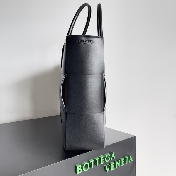BOTTEGA VENETA ARCO LARGE TOTE (image for) BOTTEGA VENETA ARCO LARGE TOTE