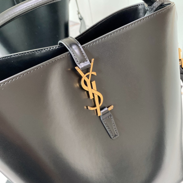 YSL LE 37 LARGE BAG-20*25*16CM [C1M1P-101326] CELINE CHANEL ACCESSORIES LOEWE SHOES LOUIS VUITTON DIRO YSL OTHER BRAND HANDBAGS BALENCIAGA BOTTEGA VENETA GOYARD HERMES BURBERRY VALENTINO GUCCI FENDI MIUMIU CHLOE PRADA BVLGARI SUITCASE NEW ARRIVAL 