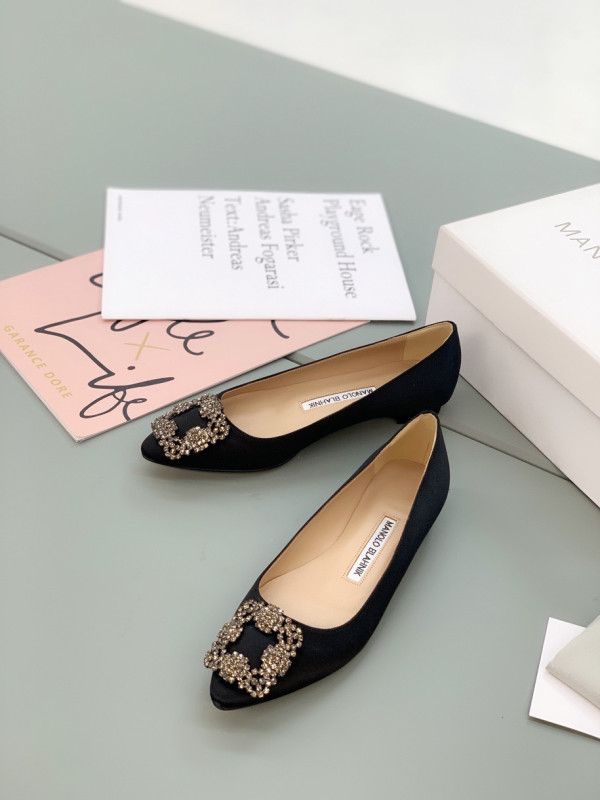 MANOLO BLAHNNIK MULES [C1M1N-083137] CELINE CHANEL ACCESSORIES LOEWE SHOES LOUIS VUITTON DIRO YSL OTHER BRAND HANDBAGS BALENCIAGA BOTTEGA VENETA GOYARD HERMES BURBERRY VALENTINO GUCCI FENDI MIUMIU CHLOE PRADA BVLGARI SUITCASE NEW ARRIVAL 