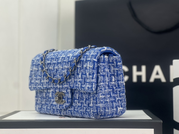 CL FLAP BAG-20CM/25CM [C1M1I-070030] CELINE CHANEL ACCESSORIES LOEWE SHOES LOUIS VUITTON DIRO YSL OTHER BRAND HANDBAGS BALENCIAGA BOTTEGA VENETA GOYARD HERMES BURBERRY VALENTINO GUCCI FENDI MIUMIU CHLOE PRADA BVLGARI SUITCASE NEW ARRIVAL 