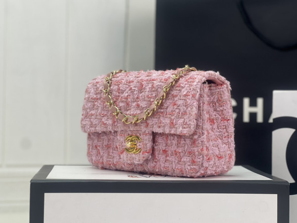 CL FLAP BAG-20CM/25CM [C1M1I-065654] CELINE CHANEL ACCESSORIES LOEWE SHOES LOUIS VUITTON DIRO YSL OTHER BRAND HANDBAGS BALENCIAGA BOTTEGA VENETA GOYARD HERMES BURBERRY VALENTINO GUCCI FENDI MIUMIU CHLOE PRADA BVLGARI SUITCASE NEW ARRIVAL 