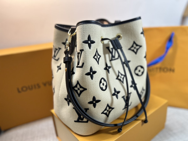 (image for) LOUIS VUITTON N?ONO? MM