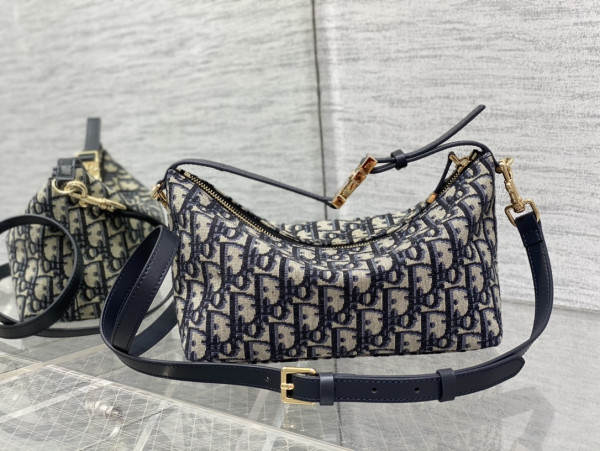 (image for) DIRO TRAVEL NOMAD POUCH MEDIUM