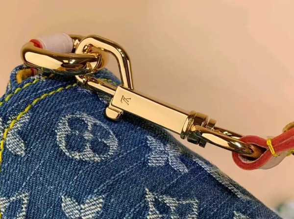 (image for) LOUIS VUITTON PLEATY HANDBAG