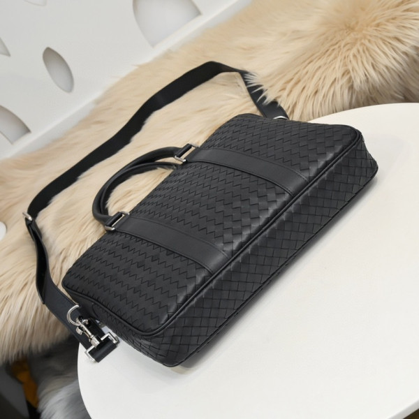 (image for) Bottega Veneta Slim Intrecciato Briefcase