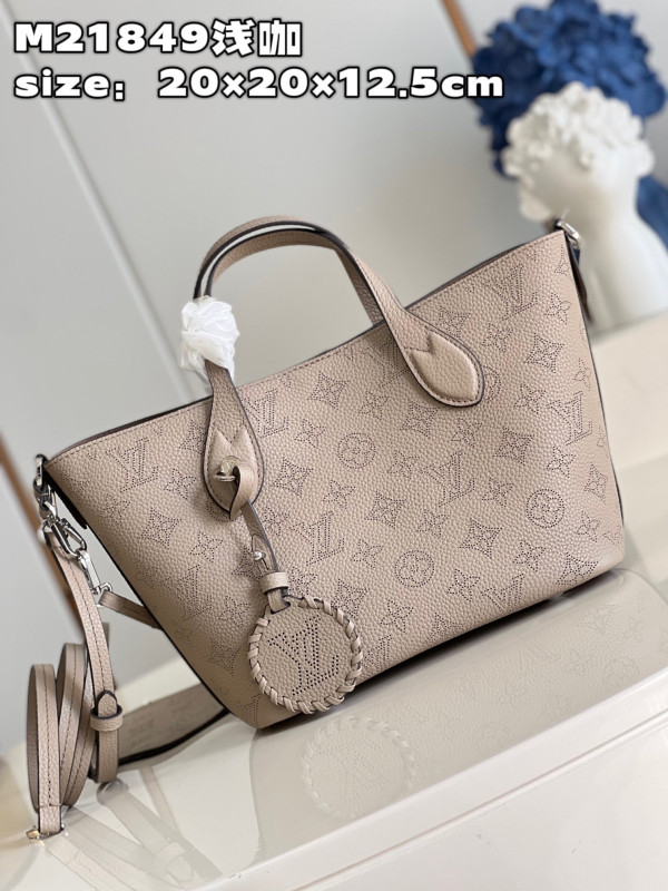 (image for) LOUIS VUITTON BLOSSOM PM