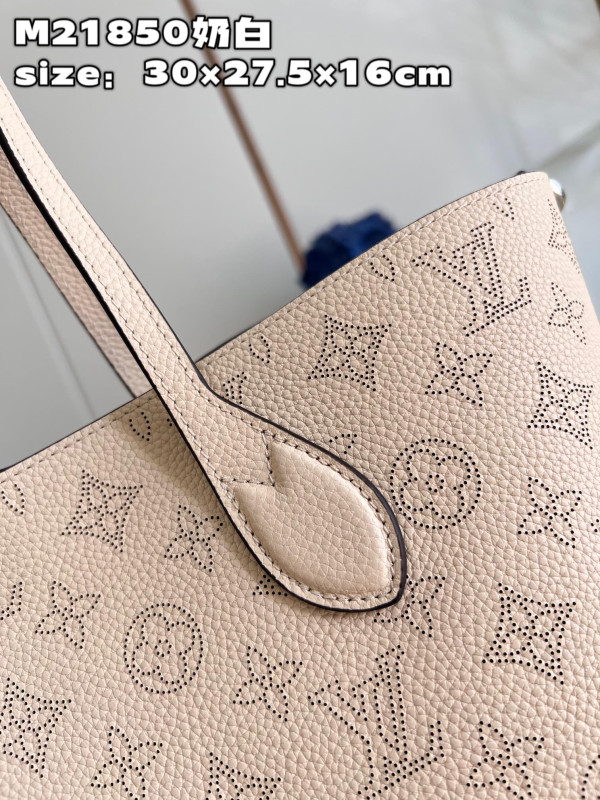 (image for) LOUIS VUITTON BLOSSOM MM