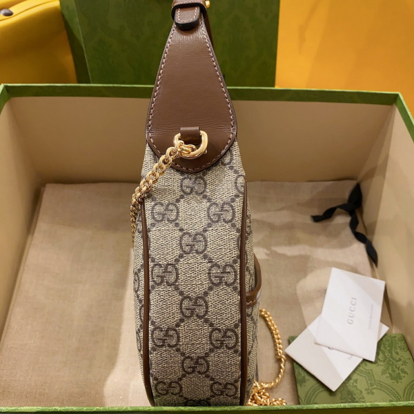 (image for) Gucci Half-moon-shaped mini bag with Interlocking G