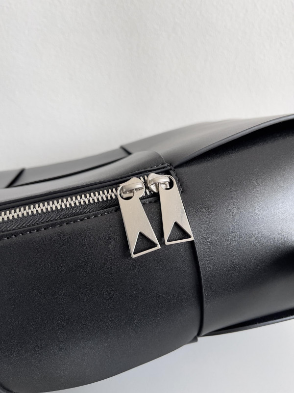 (image for) BOTTEGA VENETA Arco Backpack