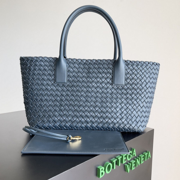 BOTTEGA VENETA MEDIUM ANDIAMO [C1ESS-070129] CELINE CHANEL ACCESSORIES LOEWE SHOES LOUIS VUITTON DIRO YSL OTHER BRAND HANDBAGS BALENCIAGA BOTTEGA VENETA GOYARD HERMES BURBERRY VALENTINO GUCCI FENDI MIUMIU CHLOE PRADA BVLGARI SUITCASE NEW ARRIVAL 