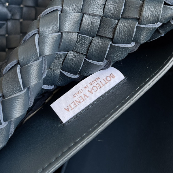 BOTTEGA VENETA MEDIUM ANDIAMO [C1ESS-070129] CELINE CHANEL ACCESSORIES LOEWE SHOES LOUIS VUITTON DIRO YSL OTHER BRAND HANDBAGS BALENCIAGA BOTTEGA VENETA GOYARD HERMES BURBERRY VALENTINO GUCCI FENDI MIUMIU CHLOE PRADA BVLGARI SUITCASE NEW ARRIVAL 