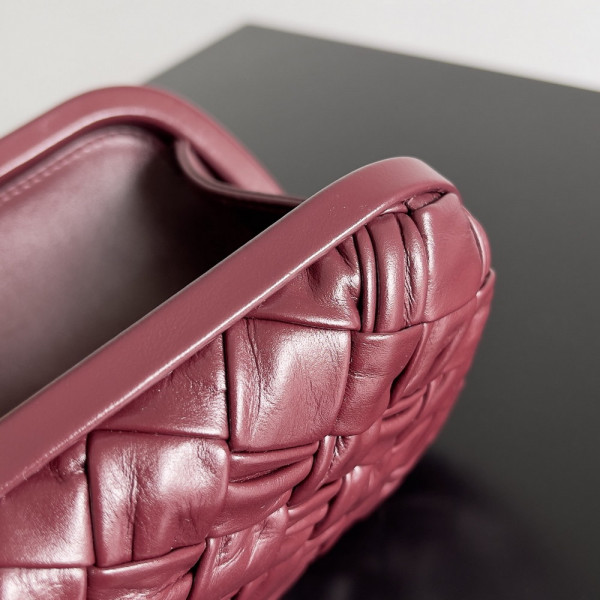 BOTTEGA VENETA Knot Minaudiere [C1ESS-065050] CELINE CHANEL ACCESSORIES LOEWE SHOES LOUIS VUITTON DIRO YSL OTHER BRAND HANDBAGS BALENCIAGA BOTTEGA VENETA GOYARD HERMES BURBERRY VALENTINO GUCCI FENDI MIUMIU CHLOE PRADA BVLGARI SUITCASE NEW ARRIVAL 