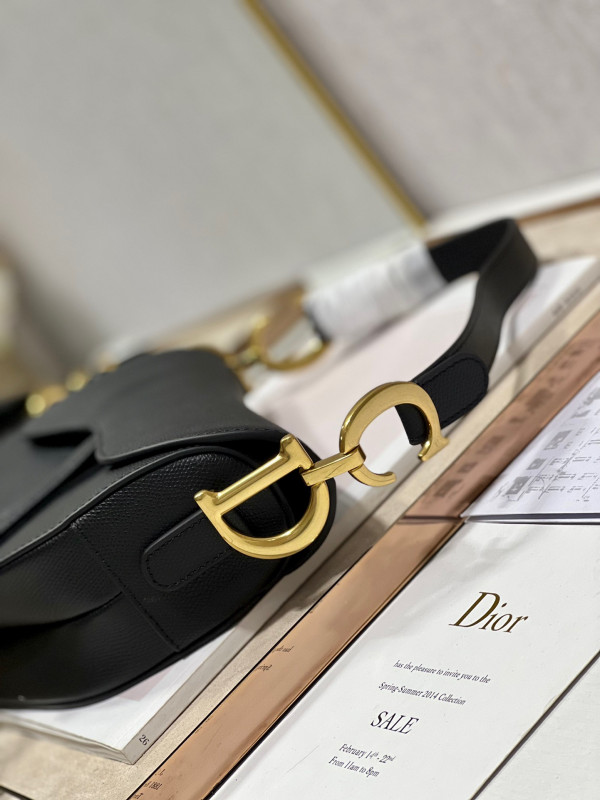 DIRO SADDLE BAG WITH STRAP-25.5-20-6.5CM [C1ESR-034611] CELINE CHANEL ACCESSORIES LOEWE SHOES LOUIS VUITTON DIRO YSL OTHER BRAND HANDBAGS BALENCIAGA BOTTEGA VENETA GOYARD HERMES BURBERRY VALENTINO GUCCI FENDI MIUMIU CHLOE PRADA BVLGARI SUITCASE NEW ARRIVAL 