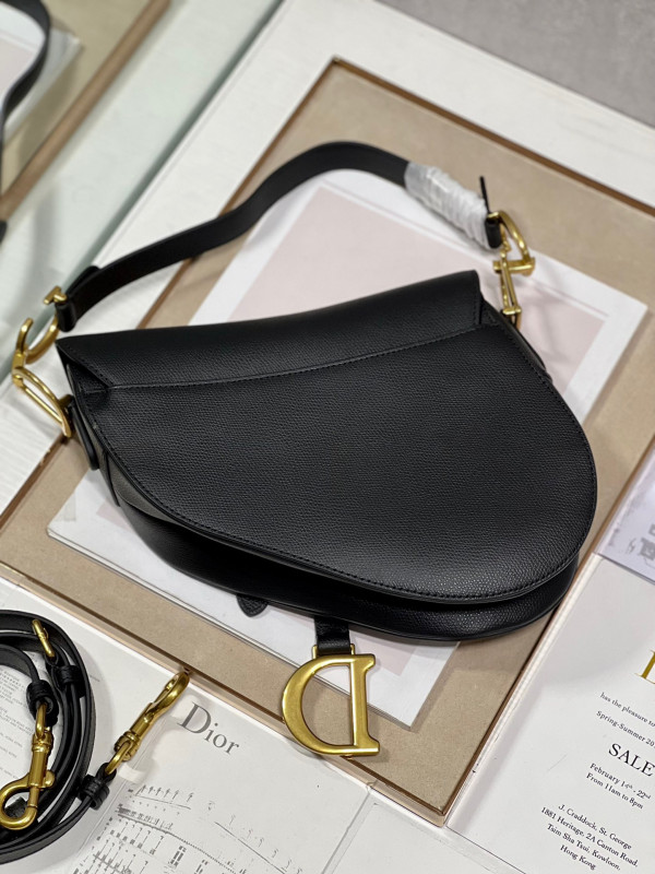 DIRO SADDLE BAG WITH STRAP-25.5-20-6.5CM [C1ESR-034611] CELINE CHANEL ACCESSORIES LOEWE SHOES LOUIS VUITTON DIRO YSL OTHER BRAND HANDBAGS BALENCIAGA BOTTEGA VENETA GOYARD HERMES BURBERRY VALENTINO GUCCI FENDI MIUMIU CHLOE PRADA BVLGARI SUITCASE NEW ARRIVAL 