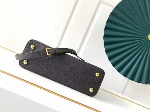 LOUIS VUITTON CAPUCINES MM [C1ESO-034306] CELINE CHANEL ACCESSORIES LOEWE SHOES LOUIS VUITTON DIRO YSL OTHER BRAND HANDBAGS BALENCIAGA BOTTEGA VENETA GOYARD HERMES BURBERRY VALENTINO GUCCI FENDI MIUMIU CHLOE PRADA BVLGARI SUITCASE NEW ARRIVAL 