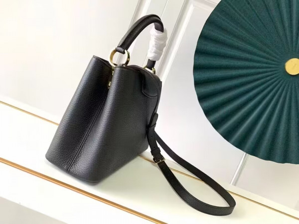 LOUIS VUITTON CAPUCINES MM [C1ESO-034306] CELINE CHANEL ACCESSORIES LOEWE SHOES LOUIS VUITTON DIRO YSL OTHER BRAND HANDBAGS BALENCIAGA BOTTEGA VENETA GOYARD HERMES BURBERRY VALENTINO GUCCI FENDI MIUMIU CHLOE PRADA BVLGARI SUITCASE NEW ARRIVAL 