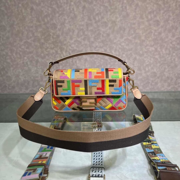 FENDI BAGUETTE (image for) FENDI BAGUETTE