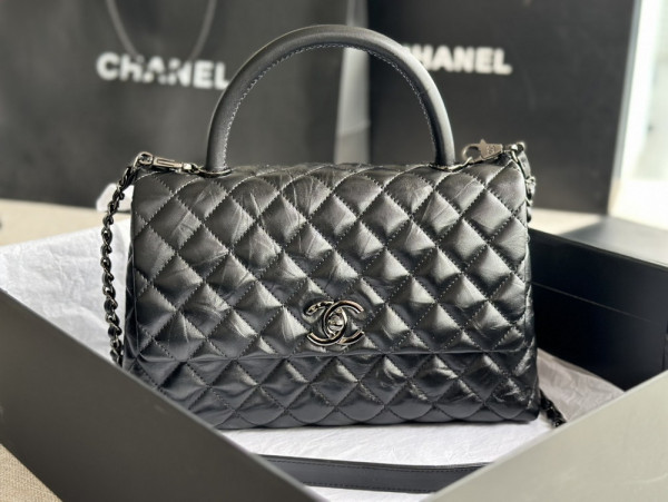 CL LARGE FLAP BAG WITH TOP HANDLE [C1ES8-094523] CELINE CHANEL ACCESSORIES LOEWE SHOES LOUIS VUITTON DIRO YSL OTHER BRAND HANDBAGS BALENCIAGA BOTTEGA VENETA GOYARD HERMES BURBERRY VALENTINO GUCCI FENDI MIUMIU CHLOE PRADA BVLGARI SUITCASE NEW ARRIVAL 