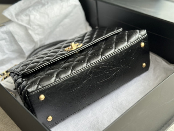 CL LARGE FLAP BAG WITH TOP HANDLE [C1ES8-094119] CELINE CHANEL ACCESSORIES LOEWE SHOES LOUIS VUITTON DIRO YSL OTHER BRAND HANDBAGS BALENCIAGA BOTTEGA VENETA GOYARD HERMES BURBERRY VALENTINO GUCCI FENDI MIUMIU CHLOE PRADA BVLGARI SUITCASE NEW ARRIVAL 