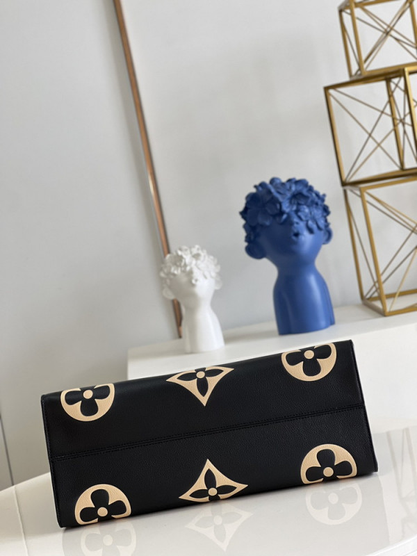 LOUIS VUITTON CABAS ONTHEGO GM [M45945] CELINE CHANEL ACCESSORIES LOEWE SHOES LOUIS VUITTON DIRO YSL OTHER BRAND HANDBAGS BALENCIAGA BOTTEGA VENETA GOYARD HERMES BURBERRY VALENTINO GUCCI FENDI MIUMIU CHLOE PRADA BVLGARI SUITCASE NEW ARRIVAL 
