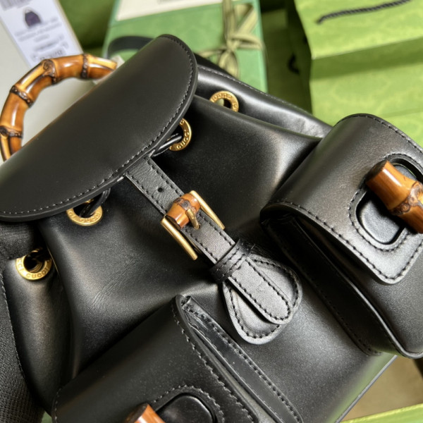 GUCCI Bamboo small backpack [702101-4] CELINE CHANEL ACCESSORIES LOEWE SHOES LOUIS VUITTON DIRO YSL OTHER BRAND HANDBAGS BALENCIAGA BOTTEGA VENETA GOYARD HERMES BURBERRY VALENTINO GUCCI FENDI MIUMIU CHLOE PRADA BVLGARI SUITCASE NEW ARRIVAL 