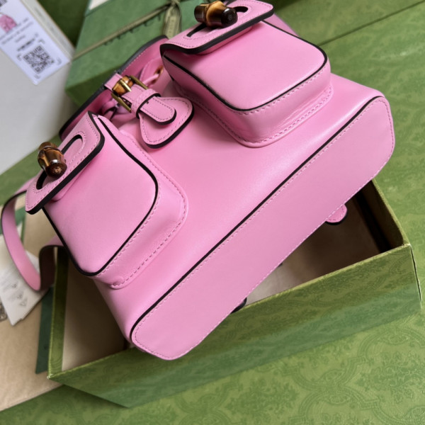 GUCCI Bamboo small backpack [702101-1] CELINE CHANEL ACCESSORIES LOEWE SHOES LOUIS VUITTON DIRO YSL OTHER BRAND HANDBAGS BALENCIAGA BOTTEGA VENETA GOYARD HERMES BURBERRY VALENTINO GUCCI FENDI MIUMIU CHLOE PRADA BVLGARI SUITCASE NEW ARRIVAL 