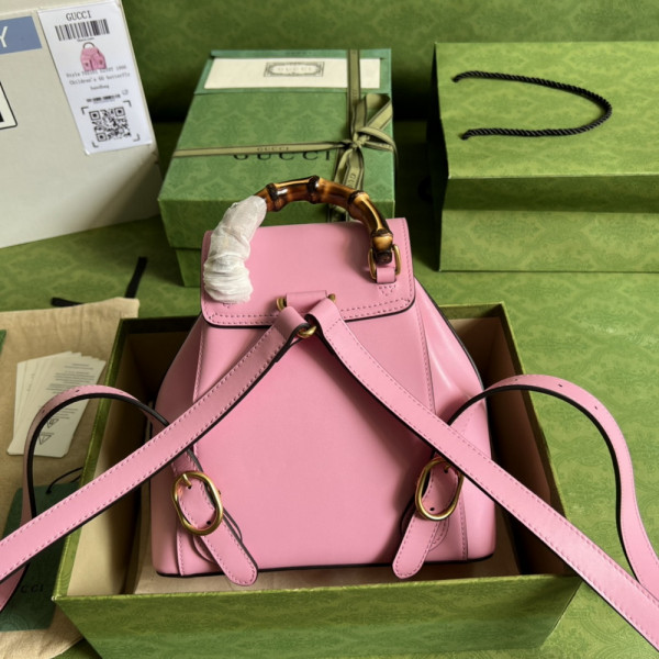 GUCCI Bamboo small backpack [702101-1] CELINE CHANEL ACCESSORIES LOEWE SHOES LOUIS VUITTON DIRO YSL OTHER BRAND HANDBAGS BALENCIAGA BOTTEGA VENETA GOYARD HERMES BURBERRY VALENTINO GUCCI FENDI MIUMIU CHLOE PRADA BVLGARI SUITCASE NEW ARRIVAL 