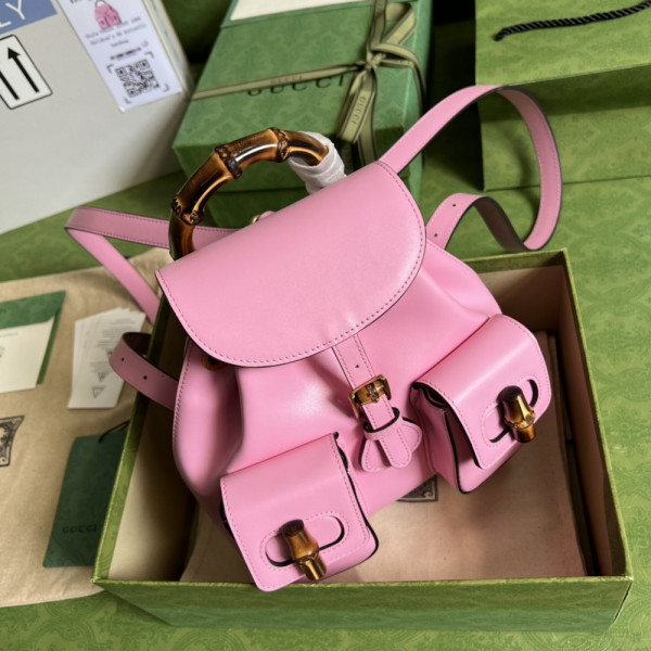 GUCCI Bamboo small backpack [702101-1] CELINE CHANEL ACCESSORIES LOEWE SHOES LOUIS VUITTON DIRO YSL OTHER BRAND HANDBAGS BALENCIAGA BOTTEGA VENETA GOYARD HERMES BURBERRY VALENTINO GUCCI FENDI MIUMIU CHLOE PRADA BVLGARI SUITCASE NEW ARRIVAL 