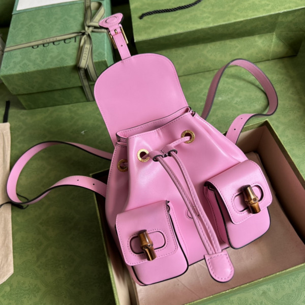 GUCCI Bamboo small backpack [702101-1] CELINE CHANEL ACCESSORIES LOEWE SHOES LOUIS VUITTON DIRO YSL OTHER BRAND HANDBAGS BALENCIAGA BOTTEGA VENETA GOYARD HERMES BURBERRY VALENTINO GUCCI FENDI MIUMIU CHLOE PRADA BVLGARI SUITCASE NEW ARRIVAL 