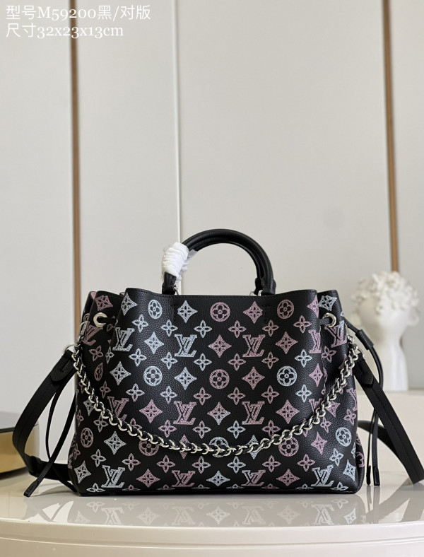 LOUIS VUITTON BELLA TOTE [M21107] CELINE CHANEL ACCESSORIES LOEWE SHOES LOUIS VUITTON DIRO YSL OTHER BRAND HANDBAGS BALENCIAGA BOTTEGA VENETA GOYARD HERMES BURBERRY VALENTINO GUCCI FENDI MIUMIU CHLOE PRADA BVLGARI SUITCASE NEW ARRIVAL 