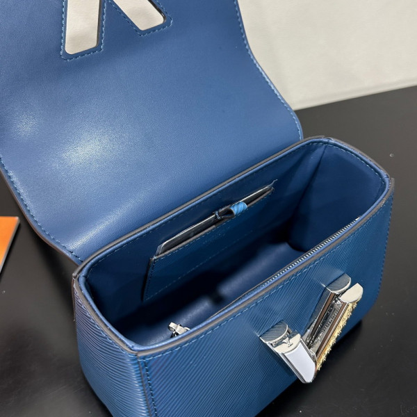 LOUIS VUITTON TWIST PM [M21033] CELINE CHANEL ACCESSORIES LOEWE SHOES LOUIS VUITTON DIRO YSL OTHER BRAND HANDBAGS BALENCIAGA BOTTEGA VENETA GOYARD HERMES BURBERRY VALENTINO GUCCI FENDI MIUMIU CHLOE PRADA BVLGARI SUITCASE NEW ARRIVAL 
